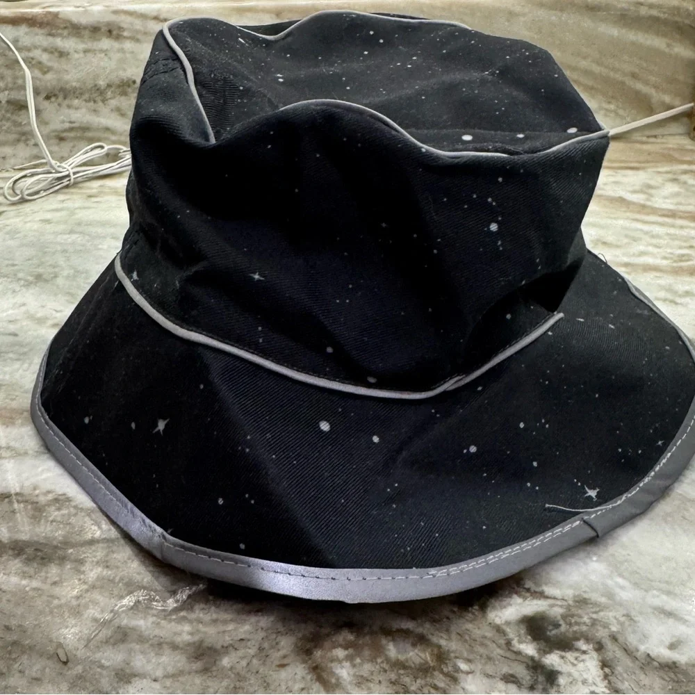 DISNEY PARKS STAR WARS bucket sun cap bucket hat. Adult NWT